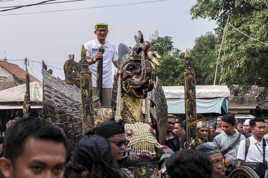 Siaran Pers Menparekraf Naik Kereta Kencana Di Desa Wisata Religi Astana