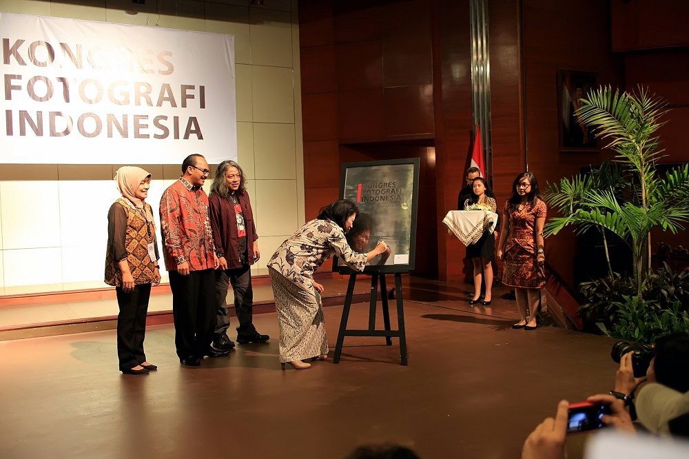 Pembukaan Kongres Fotografi Indonesia oleh Menteri Pariwisata dan Ekonomi Kreatif saat itu, Mari Elka Pangestu. (Foto: Dokumentasi MFI)
