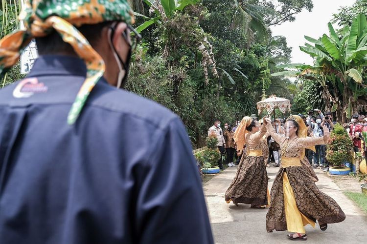 Seni Tradisi yang menjadi daya tarik di Dea Wisata Cikolet dan Desa Wisata Sukarame Banten. (Dokumentasi Kemenparekraf)