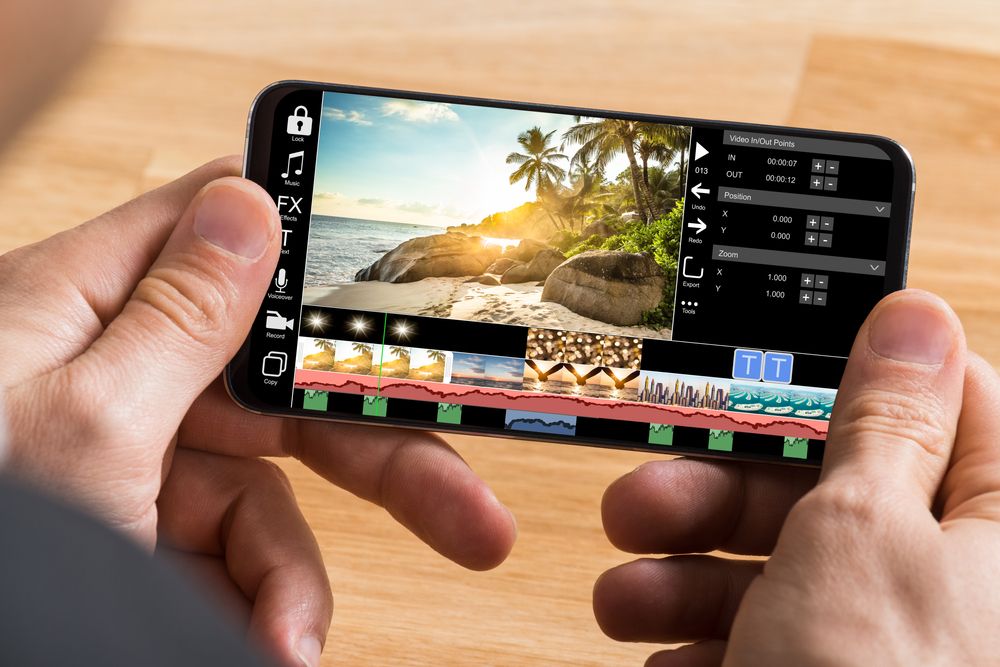 Ilustrasi halaman antar muka sebuah aplikasi video editing di smartphone. (Shutterstock/Andrey Popov)