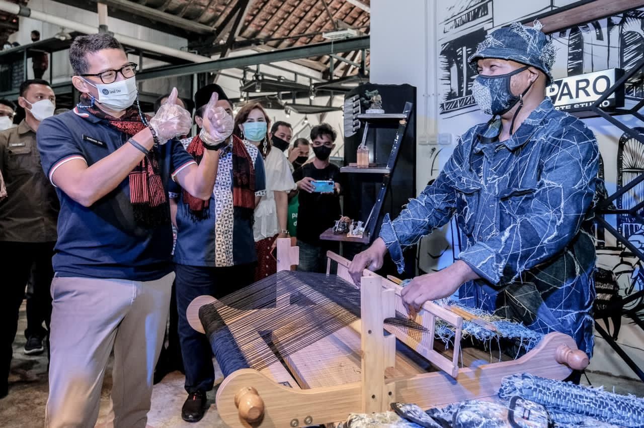 Siaran Pers: Menparekraf Resmikan Creative Hub Semarang