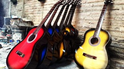 Kampung Gitar Baki Sukoharjo, Surganya Alat Musik Petik