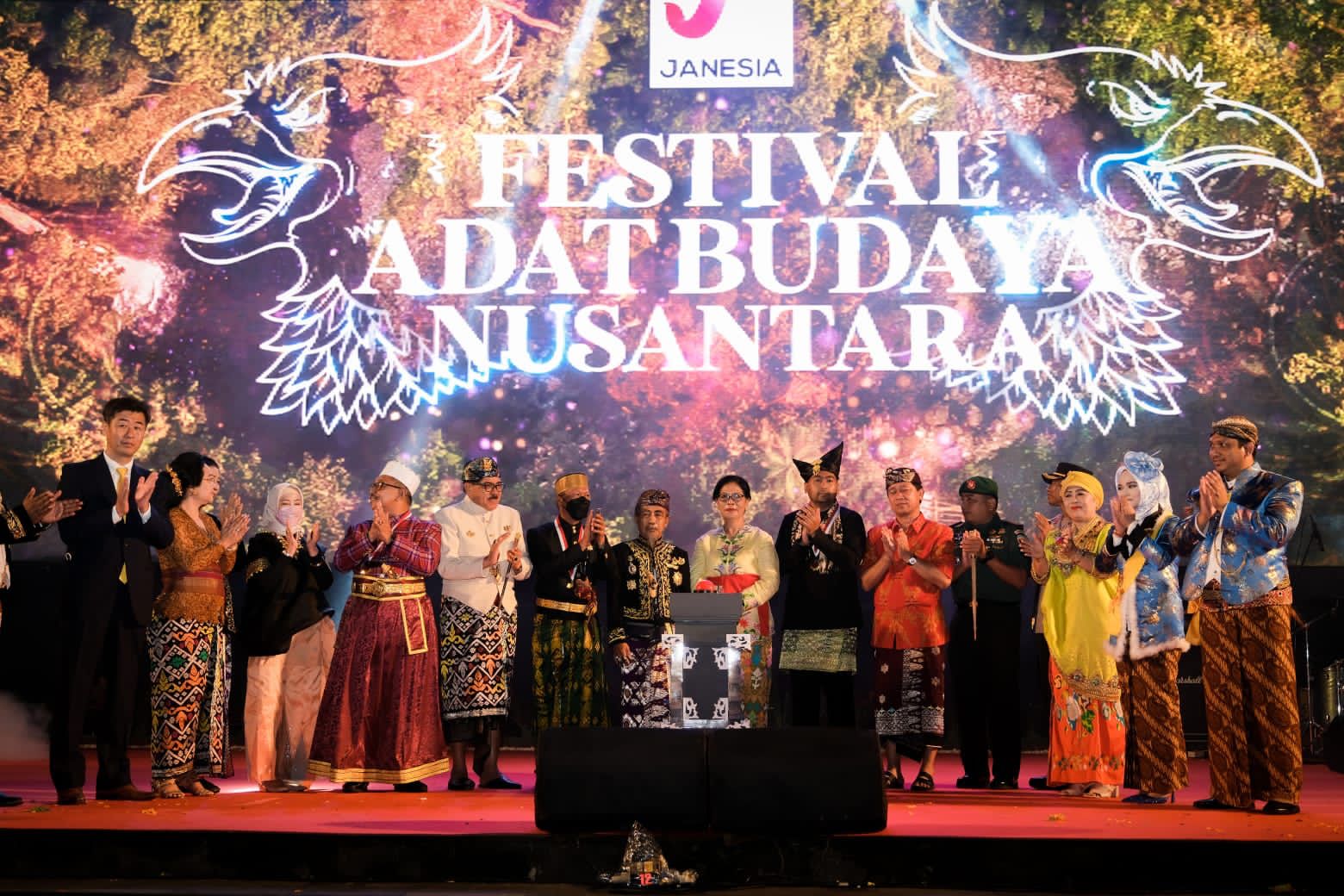 SIARAN PERS : Kemenparekraf Apresiasi Festival Adat dan Budaya Nusantara I di Bali