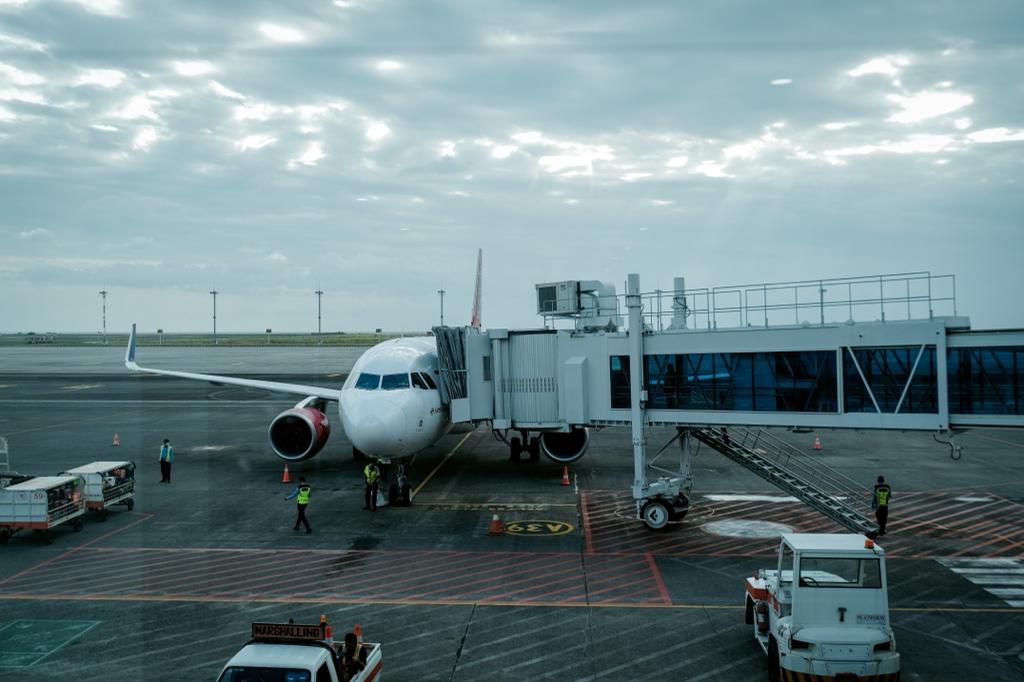 Siaran Pers: Menparekraf: Harga Tiket Pesawat Turun 15 Persen Jadi Angin Segar Industri Pariwisata