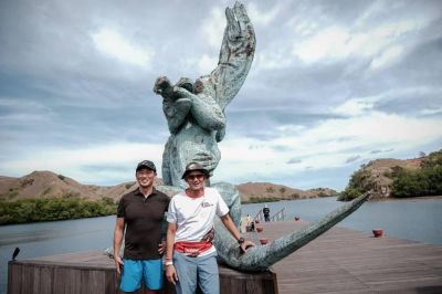 Siaran Pers: Menparekraf Bersama Menkes Singapura Berwisata ke TN Komodo Labuan Bajo