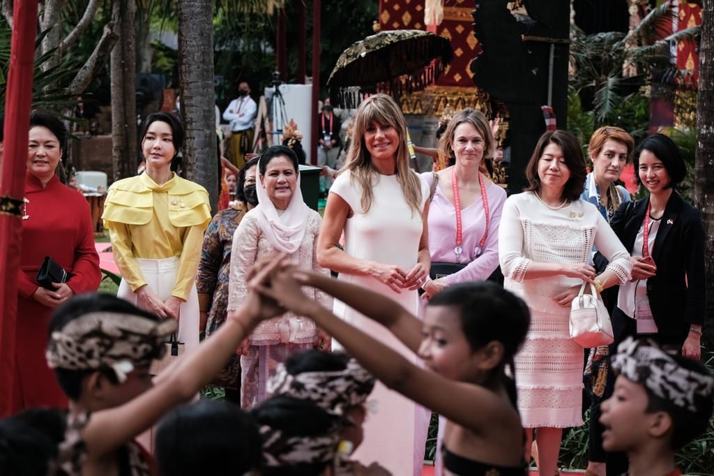SIARAN PERS : Menparekraf: Spouse Program KTT G20 Diharapkan Perkuat Kepercayaan Wisman pada Pariwisata Indonesia
