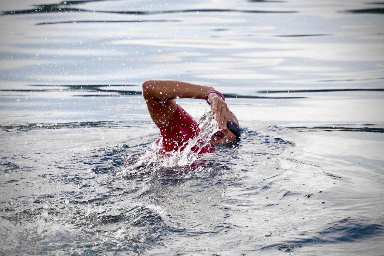 Siaran Pers : Menparekraf Nikmati Sensasi Open Water Swimming di Pulau Dodola, Morotai