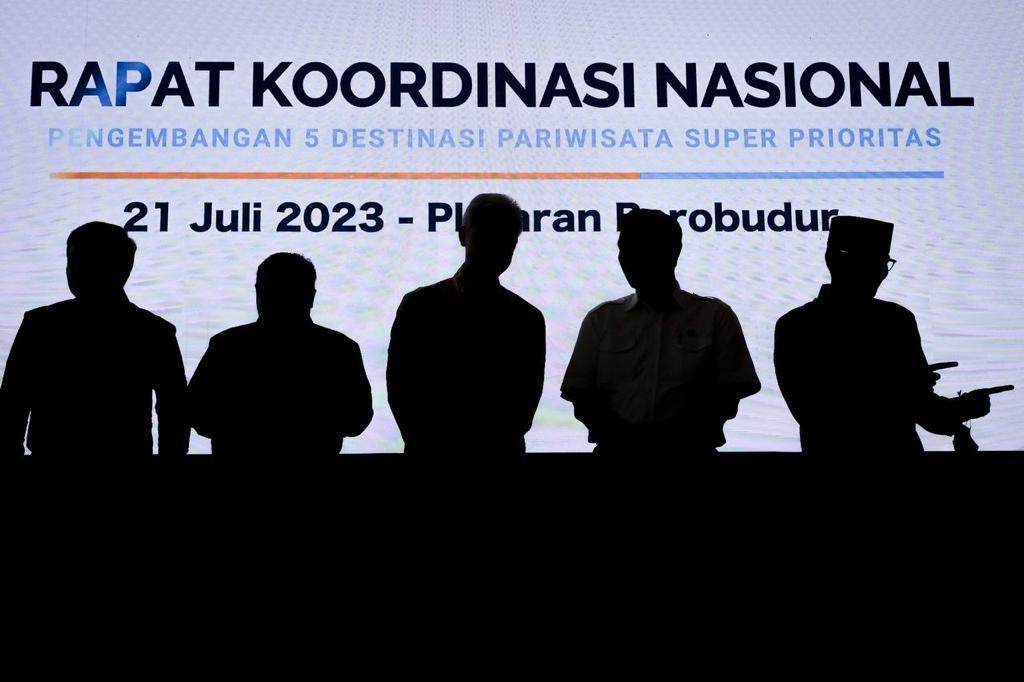 Siaran Pers: Menparekraf: Candi Borobudur Ditargetkan Sumbang 2 Juta Wisman