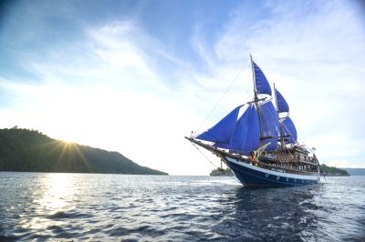 Kapal Pinisi, Kapal Wisata Warisan Nenek Moyang