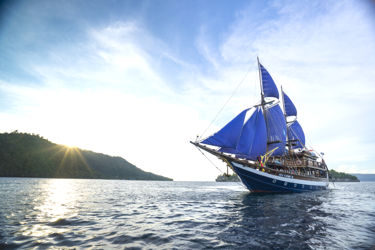 Phinisi Schooner, Ancestor's Inheritance Tour Ship