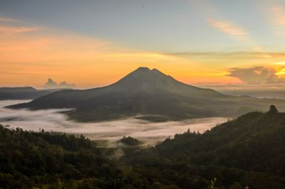 10 UNESCO Global Geopark Indonesia yang Mendunia
