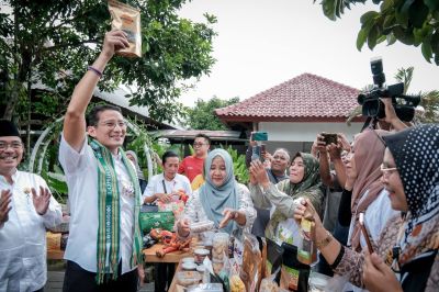 Siaran Pers: Menparekraf Dorong Pemda Lakukan Uji Petik Perkuat Ekosistem Ekonomi Kreatif di Lombok Barat