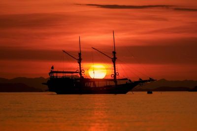Siaran Pers: Menparekraf Tegakkan Regulasi dan Standardisasi Keselamatan Kapal Wisata di Labuan Bajo
