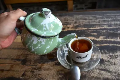 Behind the "Teh Solo" Trend: The Development of Tea Culture in Indonesia
