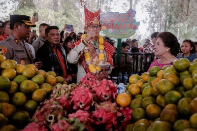 Siaran Pers : Menparekraf Apresiasi Festival Bunga dan Buah Tanah Karo Masuk Karisma Event Nusantara 2024